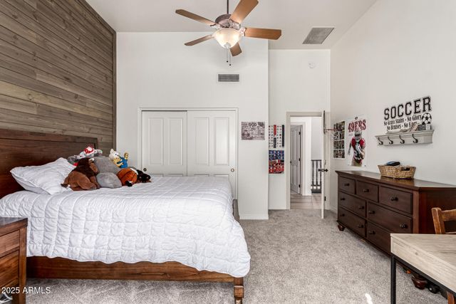 2552 E RIDGEWOOD Lane, Gilbert, AZ 85298