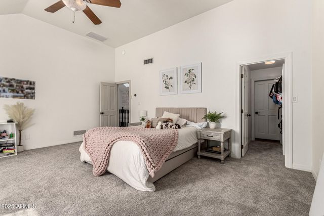 2552 E RIDGEWOOD Lane, Gilbert, AZ 85298