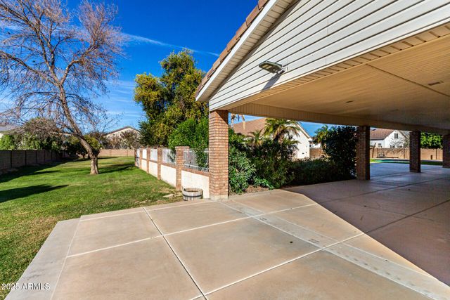 2552 E RIDGEWOOD Lane, Gilbert, AZ 85298