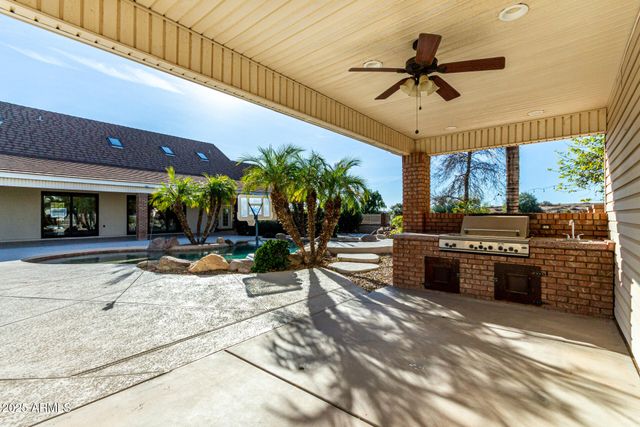 2552 E RIDGEWOOD Lane, Gilbert, AZ 85298