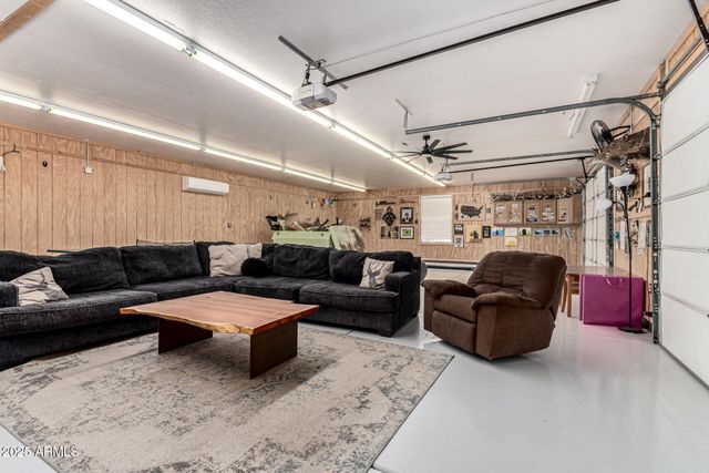 2552 E RIDGEWOOD Lane, Gilbert, AZ 85298