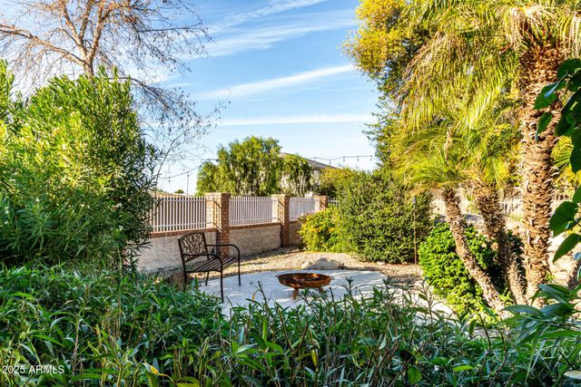 2552 E RIDGEWOOD Lane, Gilbert, AZ 85298