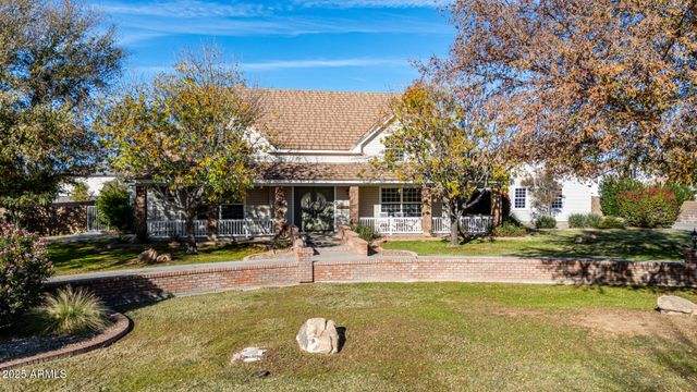 2552 E RIDGEWOOD Lane, Gilbert, AZ 85298