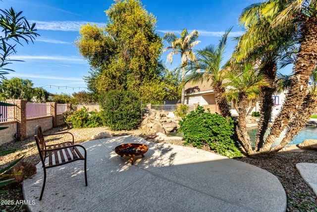 2552 E RIDGEWOOD Lane, Gilbert, AZ 85298