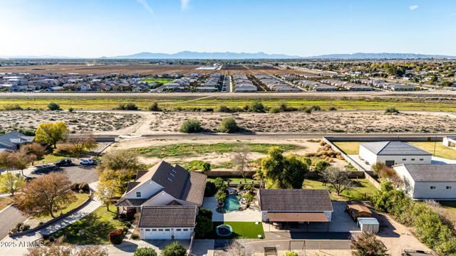2552 E RIDGEWOOD Lane, Gilbert, AZ 85298
