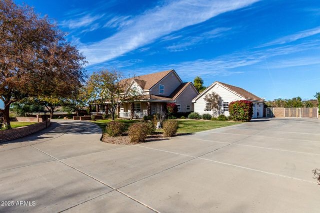 2552 E RIDGEWOOD Lane, Gilbert, AZ 85298