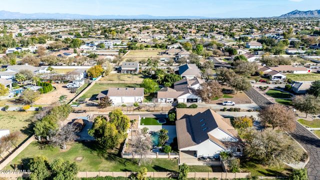 2552 E RIDGEWOOD Lane, Gilbert, AZ 85298