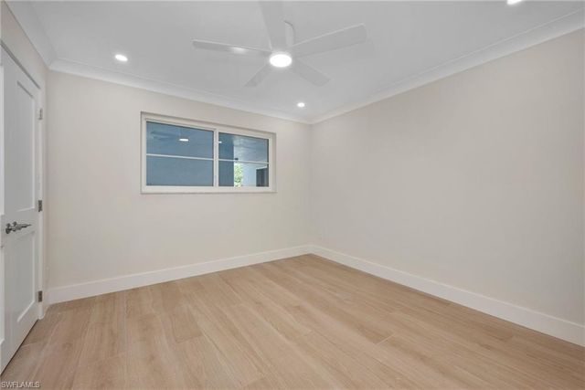 13 High Point CIR N # 206, Naples, FL 34103