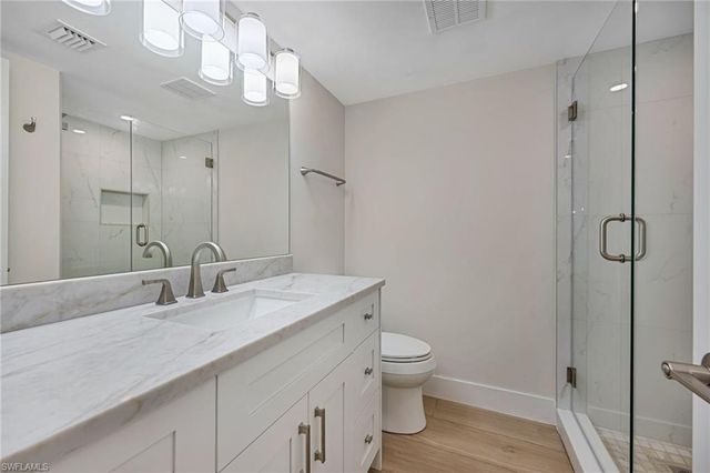 13 High Point CIR N # 206, Naples, FL 34103