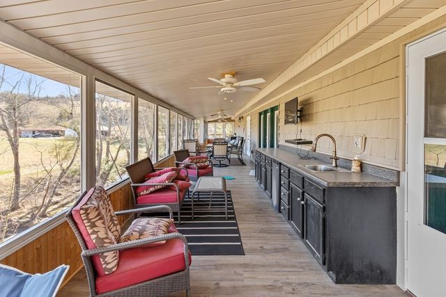 5027 Fanchers Mill Rd, Sparta, TN 38583