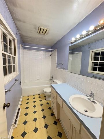 2161 Sallies Lane, Winston-salem, NC 27106