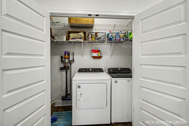 567 Blackstone Street, Holland City, MI 49423