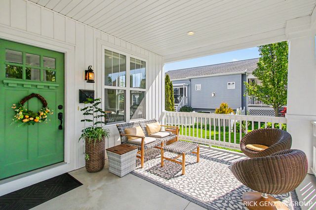 567 Blackstone Street, Holland City, MI 49423