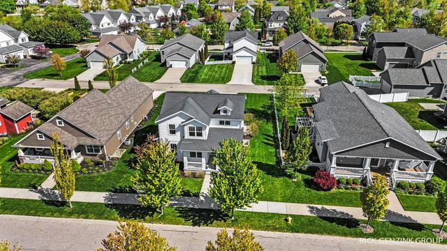 567 Blackstone Street, Holland City, MI 49423