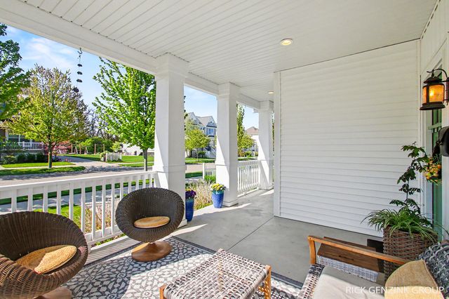567 Blackstone Street, Holland City, MI 49423