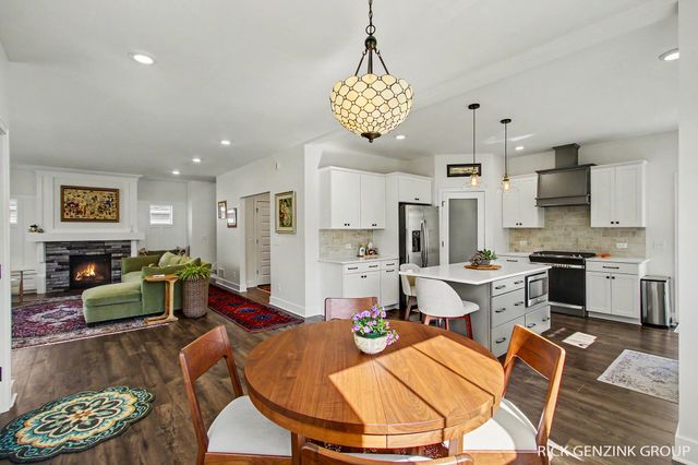 567 Blackstone Street, Holland City, MI 49423