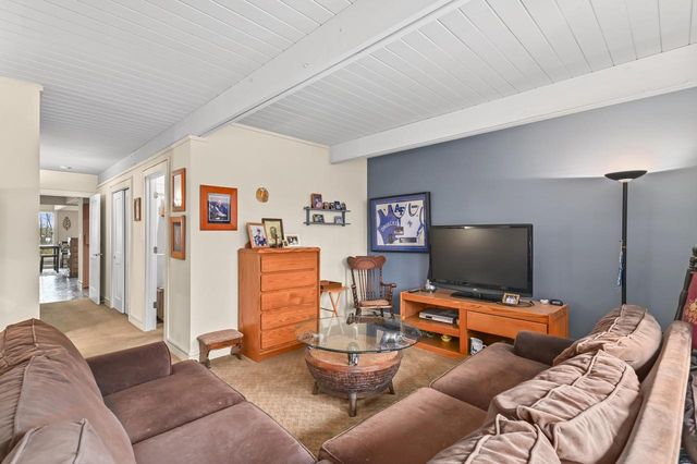 W307N6992 Club CIRCLE E, Hartland, WI 53029