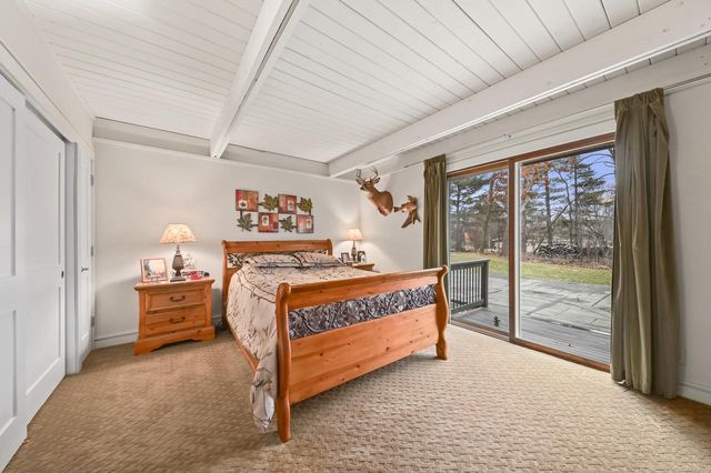 W307N6992 Club CIRCLE E, Hartland, WI 53029