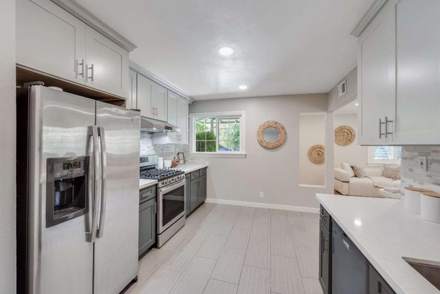 32013203 Hoover Street, Redwood City, CA 94063