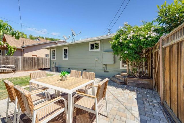 32013203 Hoover Street, Redwood City, CA 94063