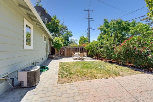 32013203 Hoover Street, Redwood City, CA 94063