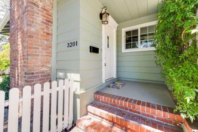 32013203 Hoover Street, Redwood City, CA 94063