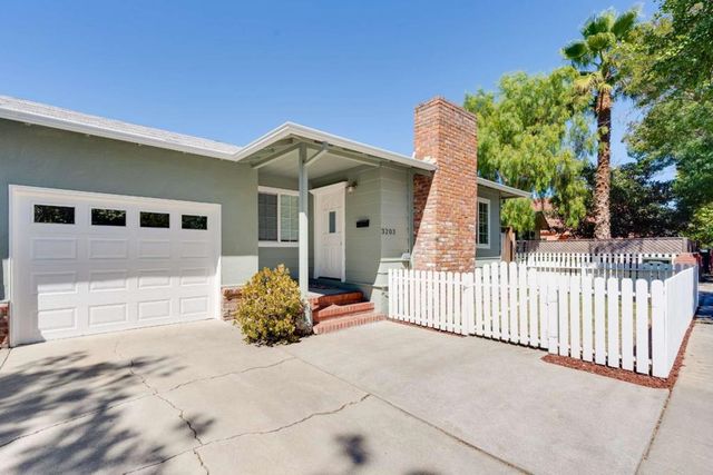 32013203 Hoover Street, Redwood City, CA 94063