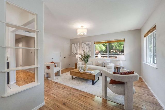 32013203 Hoover Street, Redwood City, CA 94063