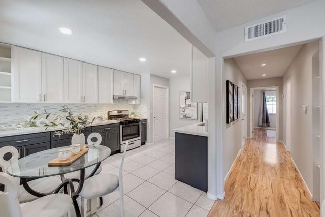 32013203 Hoover Street, Redwood City, CA 94063