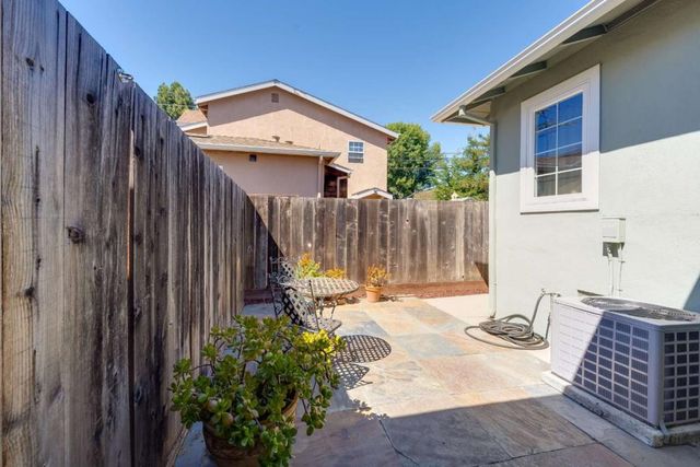 32013203 Hoover Street, Redwood City, CA 94063