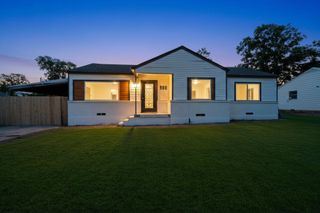900 Iowa Street, Irving, TX 75060