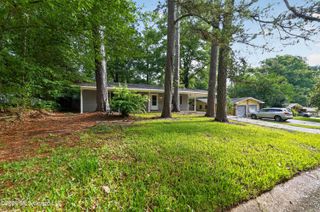 1734 Wood Glen, Jackson, MS 39204