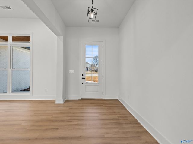 122 Eden Lane, Huntsville, AL 35811