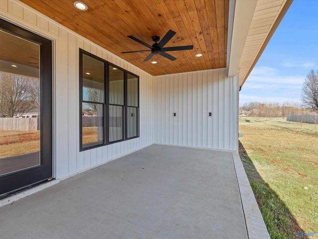 122 Eden Lane, Huntsville, AL 35811