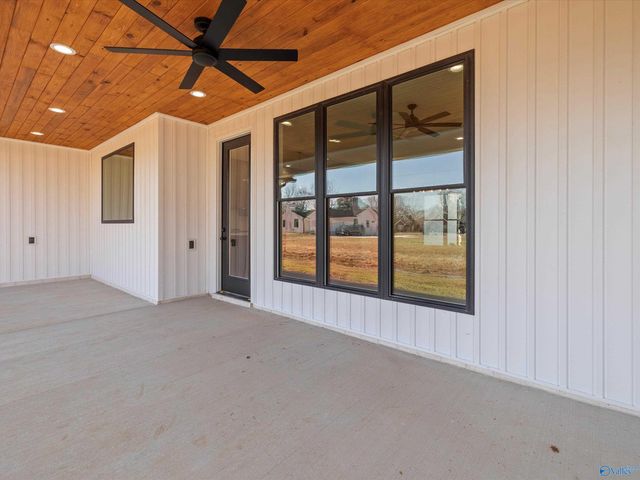 122 Eden Lane, Huntsville, AL 35811