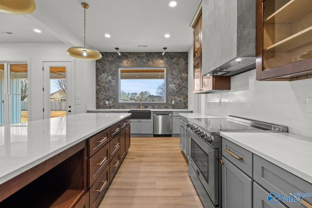 122 Eden Lane, Huntsville, AL 35811