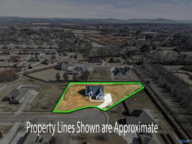 122 Eden Lane, Huntsville, AL 35811