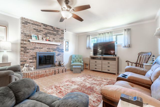 14 W Casa Loma Drive, Mary Esther, FL 32569