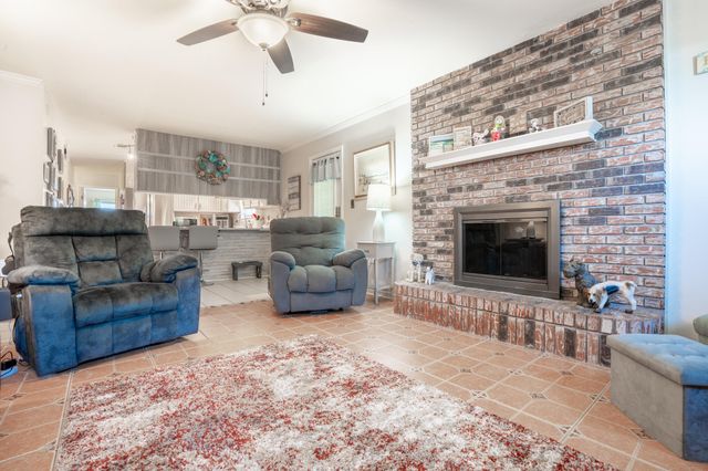 14 W Casa Loma Drive, Mary Esther, FL 32569