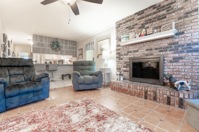 14 W Casa Loma Drive, Mary Esther, FL 32569