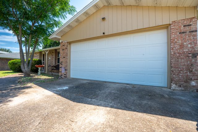 14 W Casa Loma Drive, Mary Esther, FL 32569