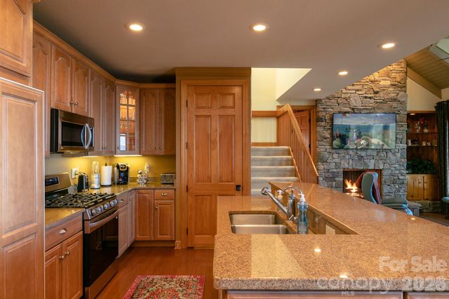 755 Andrew Banks Road, Burnsville, NC 28714