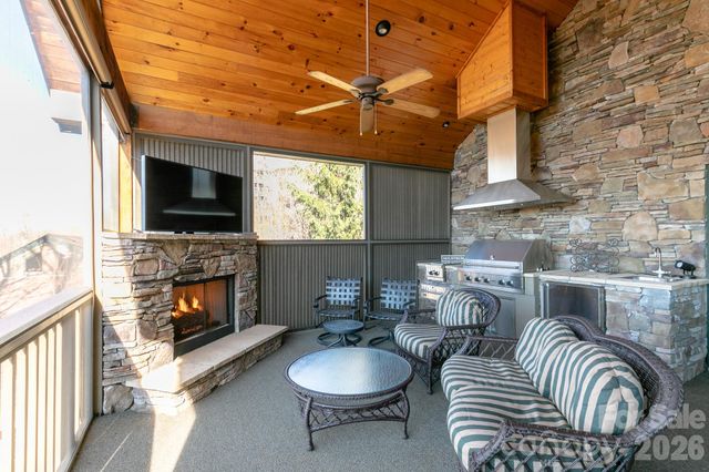 755 Andrew Banks Road, Burnsville, NC 28714