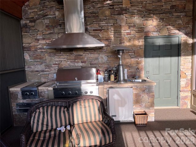 755 Andrew Banks Road, Burnsville, NC 28714