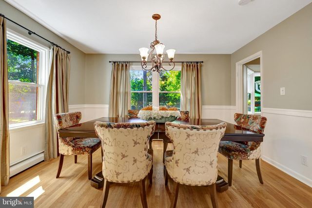 10015 SADDLE RD, Vienna, VA 22181