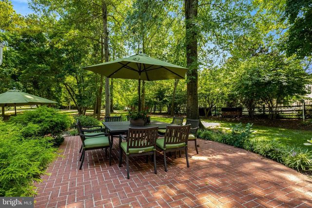 10015 SADDLE RD, Vienna, VA 22181