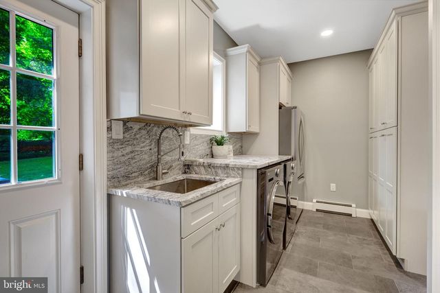10015 SADDLE RD, Vienna, VA 22181