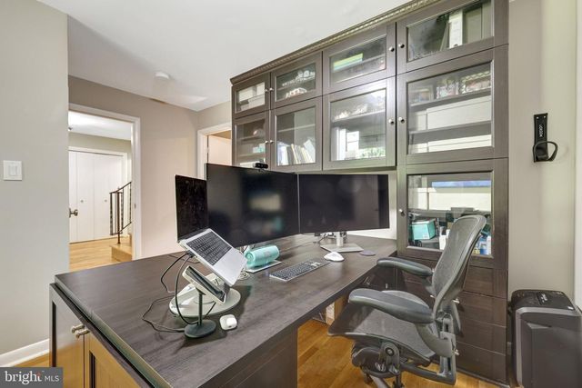 10015 SADDLE RD, Vienna, VA 22181