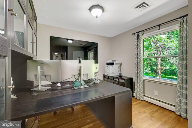 10015 SADDLE RD, Vienna, VA 22181