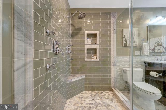 10015 SADDLE RD, Vienna, VA 22181